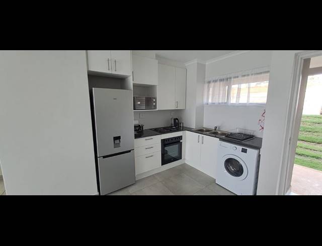 2 BEDROOM APARTMENT RENTED IN HAYFIELDS